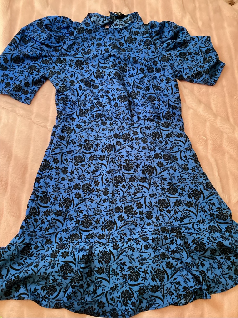Bloomingdale’s Exclusive Blue Floral Fit-and-Flare Dress sz small GORGEOUS!